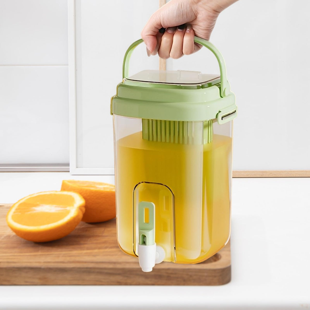 2l Cold Water Pitcher with Faucet W28488