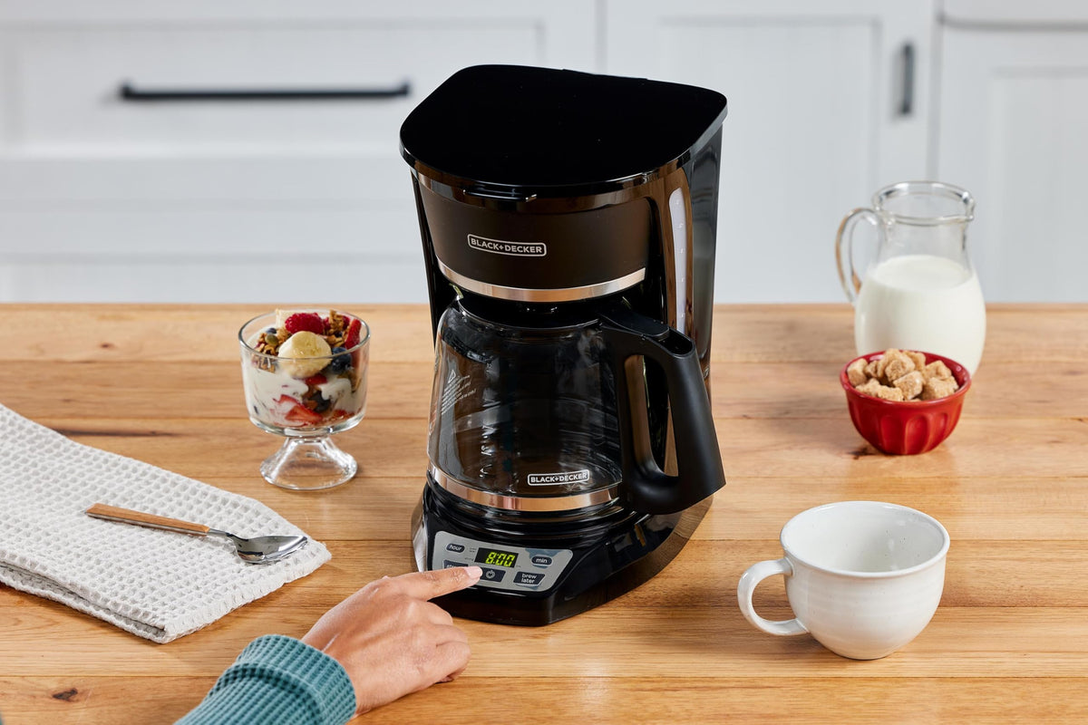 12-Cup Programmable Coffeemaker R257